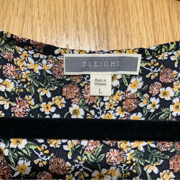 Pleione Floral Blouse - Size Large - Picture 3 of 6